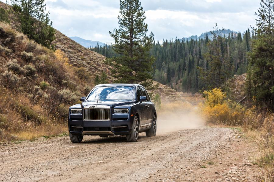  Rolls-Royce Cullinan 2018 года  (NA) (фото 38 из 40)